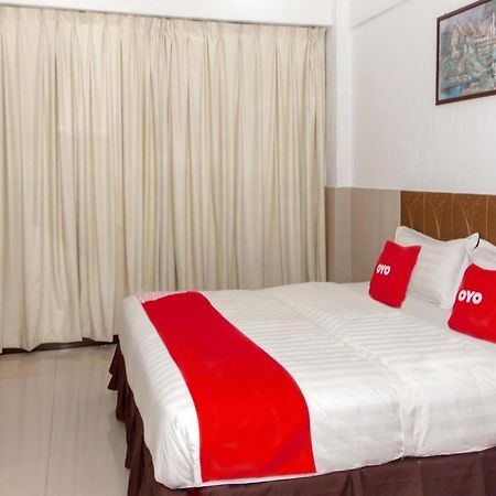 Oyo 89851 Leila Hotel SDK Esterno foto