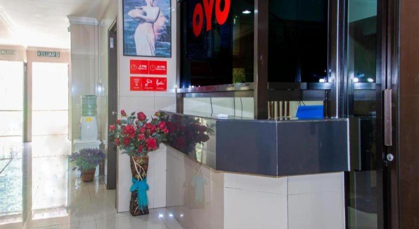 Oyo 89851 Leila Hotel SDK Esterno foto