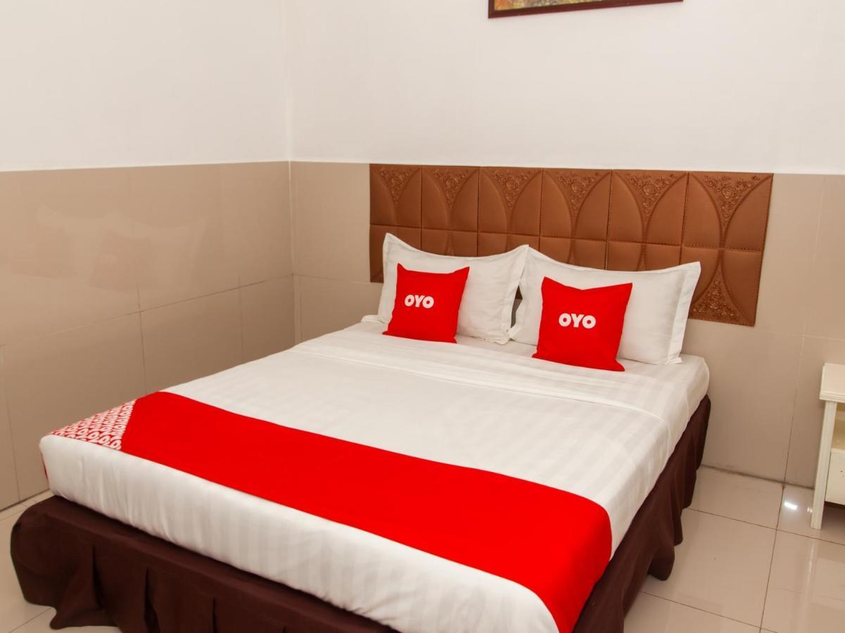 Oyo 89851 Leila Hotel SDK Esterno foto