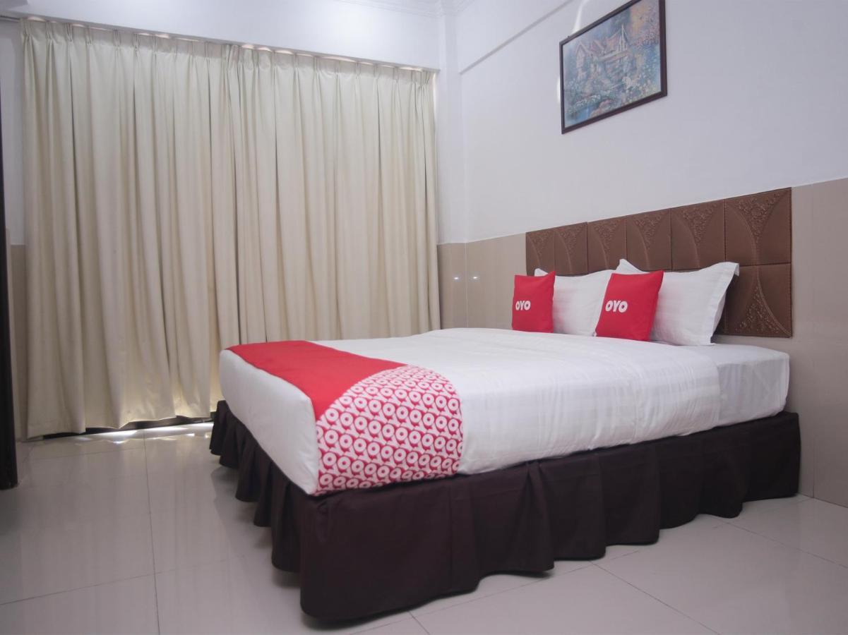 Oyo 89851 Leila Hotel SDK Esterno foto